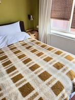 Grote vintage wollen deken scheerwol 230x170, Huis en Inrichting, Woonaccessoires | Plaids en Woondekens, Gebruikt, Ophalen