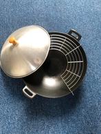 Gietijzeren wok pan met deksel + rooster vlakke bodem, Ophalen of Verzenden, Gebruikt, Gietijzer, Koekenpan of Braadpan