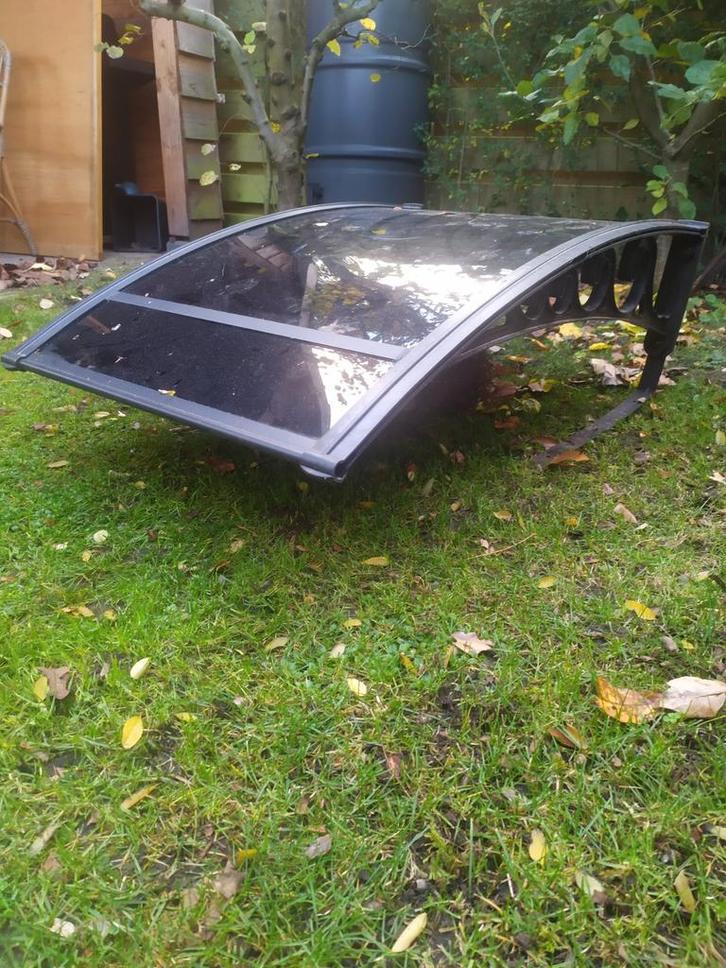 Robomow garage, Overkapping, Tuin en Terras, Robotmaaiers, Gebruikt, Ophalen