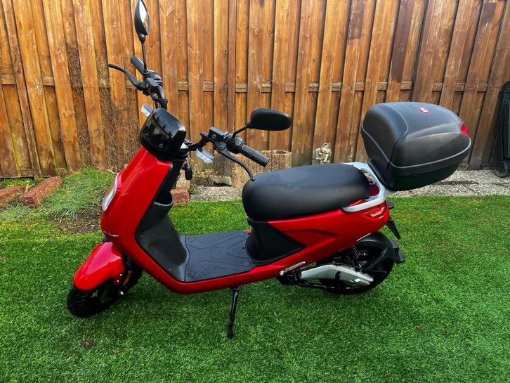 IVA S4 scooter, Fietsen en Brommers, Snorfietsen en Snorscooters, Gebruikt, Overige merken, Elektrisch, Ophalen