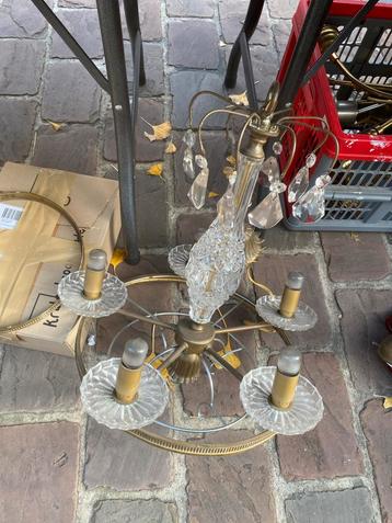 Antieke kroonluchter beschikbaar voor biedingen