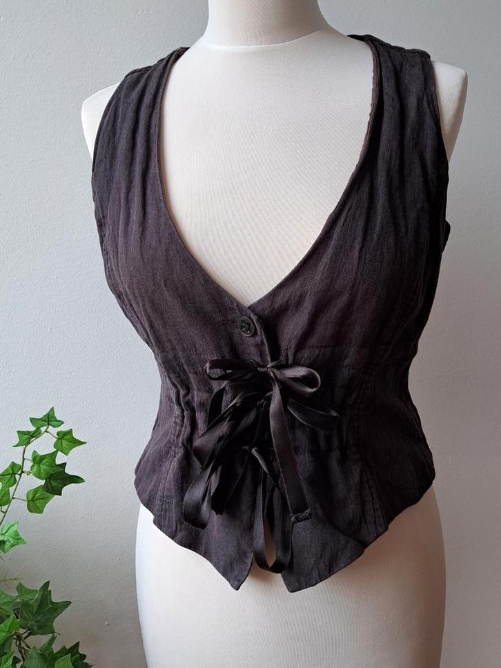 Mooi en bijzonder, donkerbruin gilet, mt 38, Summum, Kleding | Dames, Tops, Zo goed als nieuw, Maat 38/40 (M), Bruin, Zonder mouw