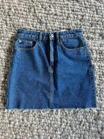 Jeans rokje in heel nette staat TRAFALUC ZARA maat S, Zara, Zo goed als nieuw, Knielengte, Maat 36 (S)
