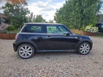 Mini 1.6 16V Cooper AUT 2008 Zwart beschikbaar voor biedingen