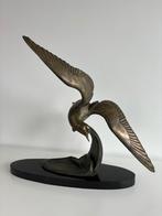 Groot Art Deco beeld van vliegende vogel, Antiek en Kunst, Ophalen of Verzenden