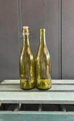 Twee oude franse flessen bijzondere  kleur, Ophalen of Verzenden