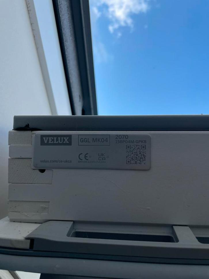 Velux dakraam GGL MK04, Doe-het-zelf en Verbouw, Glas en Ramen, Zo goed als nieuw, Dakraam, Minder dan 80 cm, Ophalen