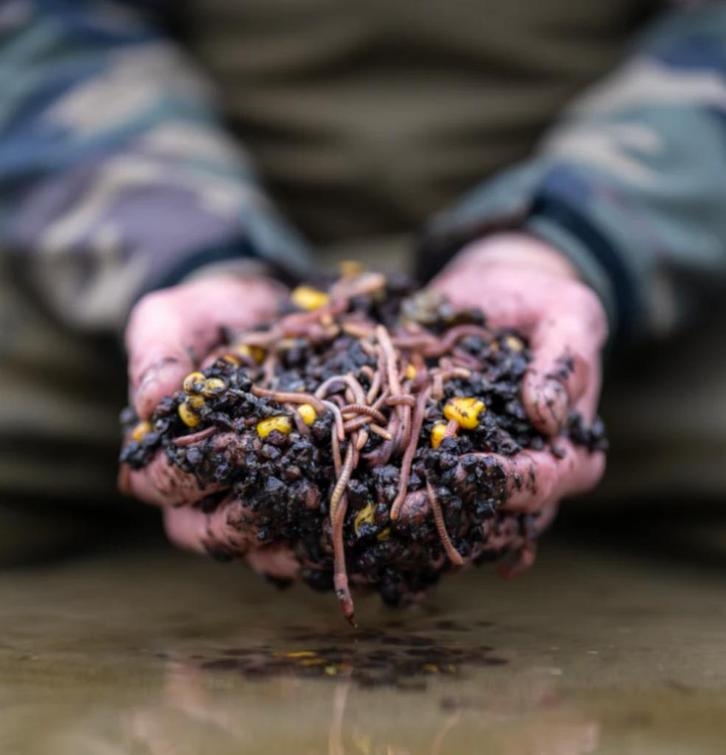 Winter Wormmania perfect wintermix, Watersport en Boten, Hengelsport | Karpervissen, Zo goed als nieuw, Overige typen, Ophalen of Verzenden