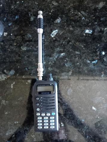 KENWOOD TH-G71 DUAL BAND 27MC HANDPORTOFOON / WALKIE TALKIE beschikbaar voor biedingen