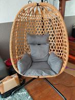 Ei-stoel te ruil voor schommelstoel met hoge rug, Huis en Inrichting, Stoelen, Ophalen of Verzenden, Zo goed als nieuw, Eén