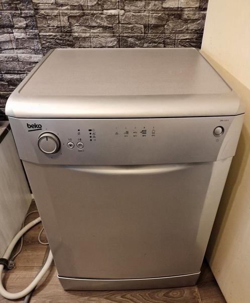 Goedwerkende Beko Vaatwasser!

Thuisbrengen Mogelijk!, Witgoed en Apparatuur, Vaatwasmachines, Zo goed als nieuw, Vrijstaand, 85 tot 90 cm