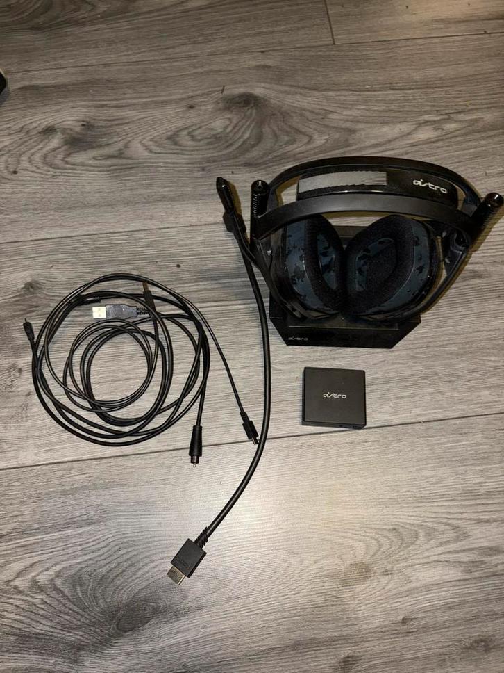 Astro A50 + Adapter PS5, Spelcomputers en Games, Spelcomputers | Overige Accessoires, Gebruikt, Ophalen of Verzenden