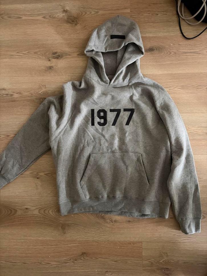 Fear of God Essentials 1977 Pak - Maat S, Kleding | Heren, Truien en Vesten, Zo goed als nieuw, Maat 46 (S) of kleiner, Grijs