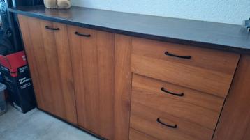 Mooi dressoir 10 euro !!! beschikbaar voor biedingen