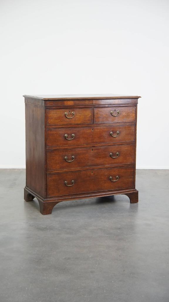 Engelse antieke eikenhouten ladekast uit de 18e eeuw, Antiek en Kunst, Antiek | Meubels | Kasten, Ophalen