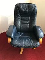 Draai fauteuil donkerblauw leder rugleuning kan achterover, Gebruikt, Leer, Ophalen of Verzenden, Scandinavisch