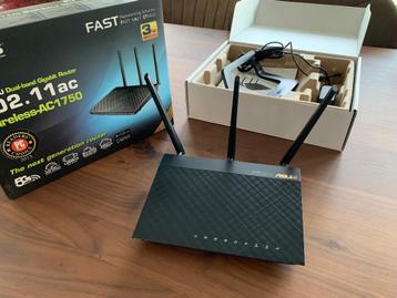 Asus RT-AC66U wifi router beschikbaar voor biedingen