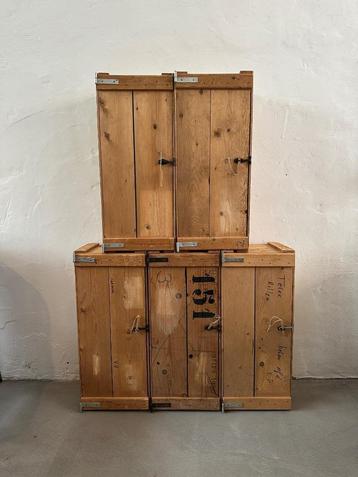 SALE: oude kistjes, vintage houten kisten beschikbaar voor biedingen