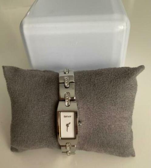 Originele DKNY Horloge, Staal & Strass, SUPER CADEAUTIP!, Sieraden, Tassen en Uiterlijk, Horloges | Dames, Zo goed als nieuw, Polshorloge