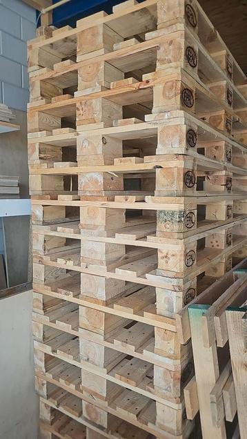 4 Nieuwe Euro pallets! beschikbaar voor biedingen