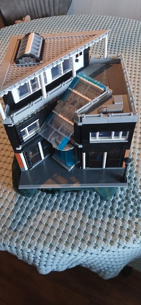 Moderne moc Bibliotheek, Kinderen en Baby's, Speelgoed | Bouwstenen, Zo goed als nieuw, Ophalen of Verzenden