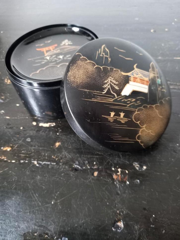 Vintage Japanse set van 6 onderzetters in zwart lakwerk, Huis en Inrichting, Woonaccessoires | Onderzetters, Zo goed als nieuw