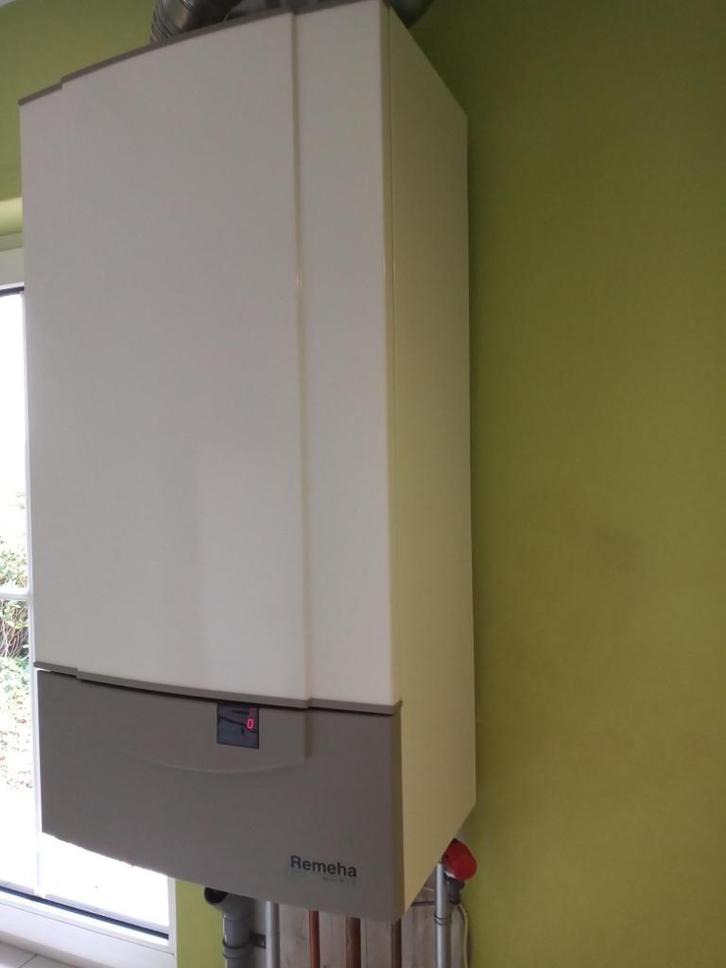 Remeha Quinta 35c, Doe-het-zelf en Verbouw, Verwarming en Radiatoren, Gebruikt, Cv-ketel of Combi-ketel, 800 watt of meer, 80 cm of meer