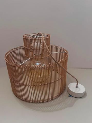Te koop: H&M Home bamboe hanglamp + LED lamp (E40, dimbaar) beschikbaar voor biedingen
