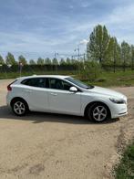 Volvo V40 1.6 D2 115PK 2013 Wit, Auto's, Volvo, Origineel Nederlands, Te koop, 5 stoelen, 135 €/maand