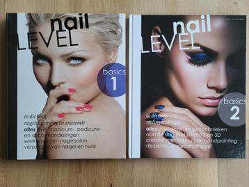 Nagelboeken over Verzorging Anatomie Nagelstyling en Design. beschikbaar voor biedingen