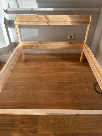 Ikea NEIDEN houten bedframe + houten lattenbodem - afbeelding 2