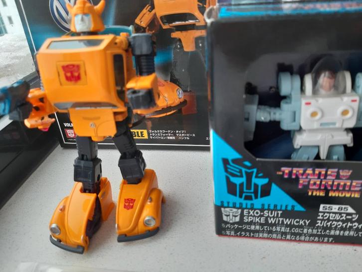 Transformers Bumblebee – Masterpiece MP-12 + Spike Exosuit, Verzamelen, Transformers, Zo goed als nieuw, G1, Autobots, Ophalen of Verzenden