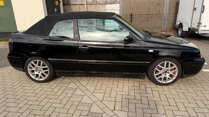 Volkswagen Golf 2.8 Cabriolet VR6 1998 Zwart, Auto's, Volkswagen, Particulier, Golf, ABS, Airbags, Bluetooth, Centrale vergrendeling