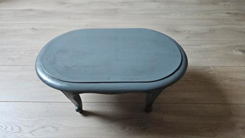 Brocante bijzettafeltje, Huis en Inrichting, Tafels | Bijzettafels, Gebruikt, Rechthoekig, Minder dan 55 cm, Hout, Ophalen of Verzenden