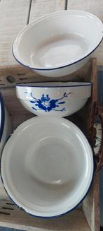 3 OUDE BROCANTE  EMAILLE SCHALEN WIT/ BLAUW GEMERKT, Antiek en Kunst, Antiek | Emaille, Ophalen of Verzenden