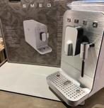 SMEG BCC02WHMEU - Espressomachine - Mat Wit - Volautomatisch, Ophalen of Verzenden, Zo goed als nieuw, Nvt, Nvt