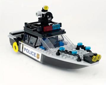 Politie boot  beschikbaar voor biedingen