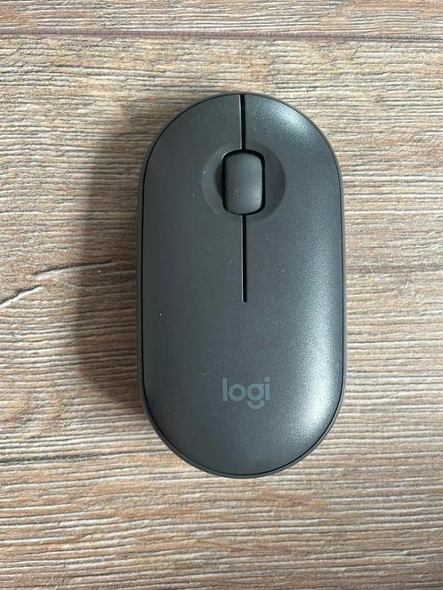 Draadloze logitech pebble muis, Computers en Software, Muizen, Zo goed als nieuw, Muis, Draadloos, Ophalen of Verzenden