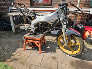 Aprilia RS50 Aprillia RS 1999 - 2006 (frame of delen ervan) beschikbaar voor biedingen