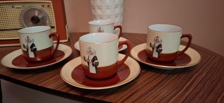 4 kop en schotels Droste cacao vintage servies, ook per stuk, Antiek en Kunst, Antiek | Servies los, Ophalen of Verzenden