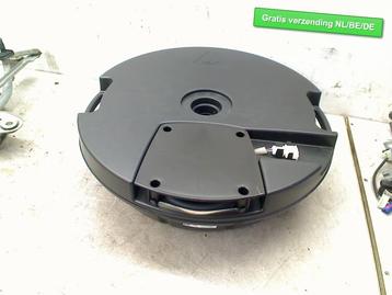 SUBWOOFER Audi Q3 (8UB / 8UG) (01-2011/12-2019) beschikbaar voor biedingen