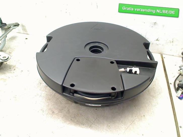 SUBWOOFER Audi Q3 (8UB / 8UG) (01-2011/12-2019), Auto-onderdelen, Overige Auto-onderdelen, Audi, Gebruikt