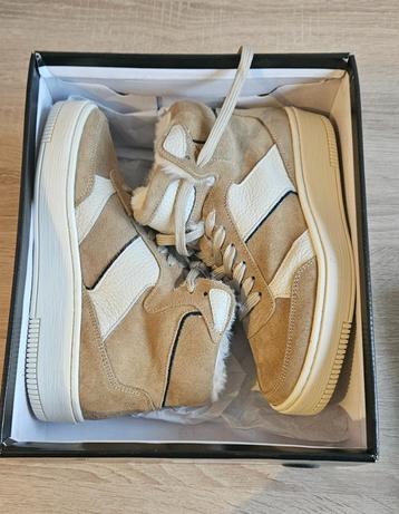Stoere Sneakers, Maat 37, Nieuw beschikbaar voor biedingen