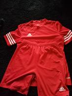 Adidas Voetbaltenue Set, Maat XS of kleiner, Ophalen of Verzenden, Zo goed als nieuw