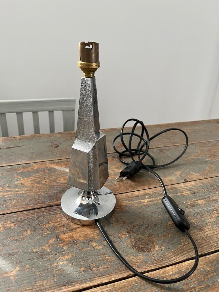 ORIGINELE VINTAGE LAMPENVOET CHROOM ZWAAR APART, Huis en Inrichting, Lampen | Tafellampen, Zo goed als nieuw, Minder dan 50 cm