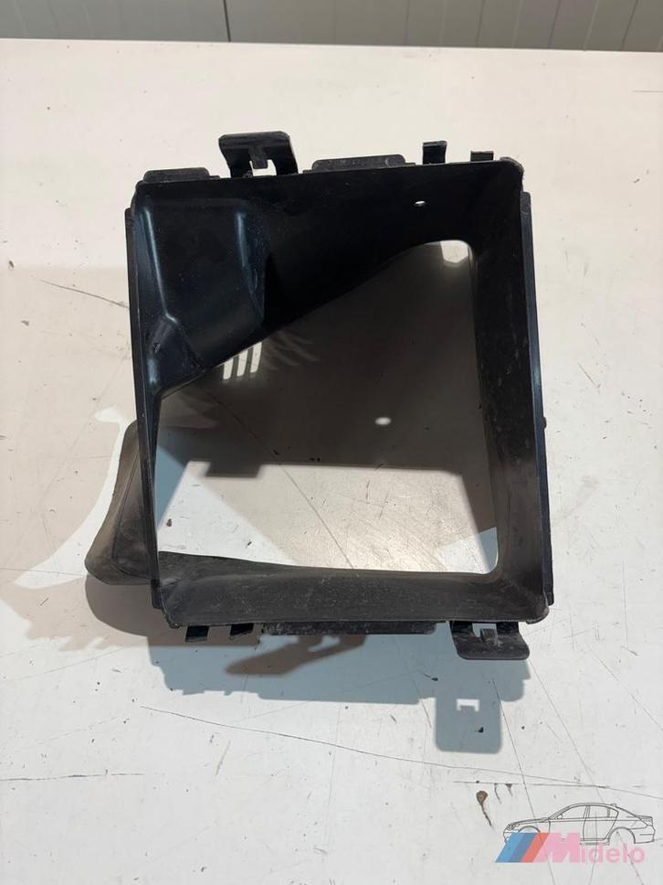 AUDI A3 8Y LUCHTGELEIDER 8Y0121673, Auto-onderdelen, Carrosserie en Plaatwerk, Bumper, Audi, Gebruikt, Ophalen of Verzenden