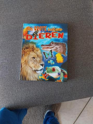 Te koop groot Dierenboek beschikbaar voor biedingen