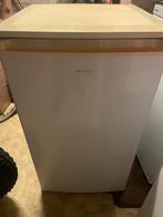 Exquisit tafelmodel koelkast met vriesvak, 100 tot 150 liter, Zo goed als nieuw, Met vriesvak, Ophalen