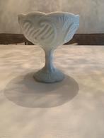 Witte opaline bokaal, bonbonschaal, melkglas, Ophalen of Verzenden, Gebruikt