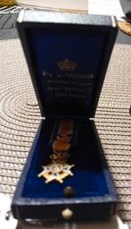 Gouden Onderscheiding Officier van Oranje Nassau., Verzamelen, Militaria | Algemeen, Ophalen of Verzenden, Landmacht, Nederland